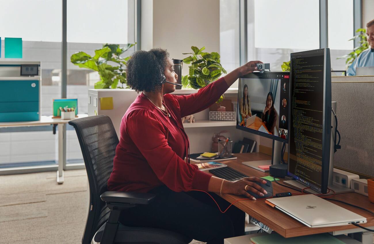 poly Blackwire 3320 Headset Stereo USB- +USB-C/A Adapter Wired Over-the-ear Noise Cancelling Black